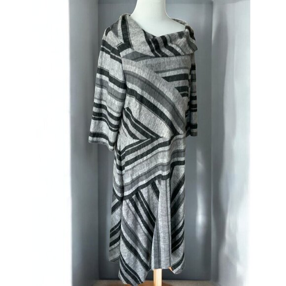 Danny & Nicole Plus Size NEW 18W Quarter Sleeve Gray Striped Midi Fit Flare - Picture 5 of 10